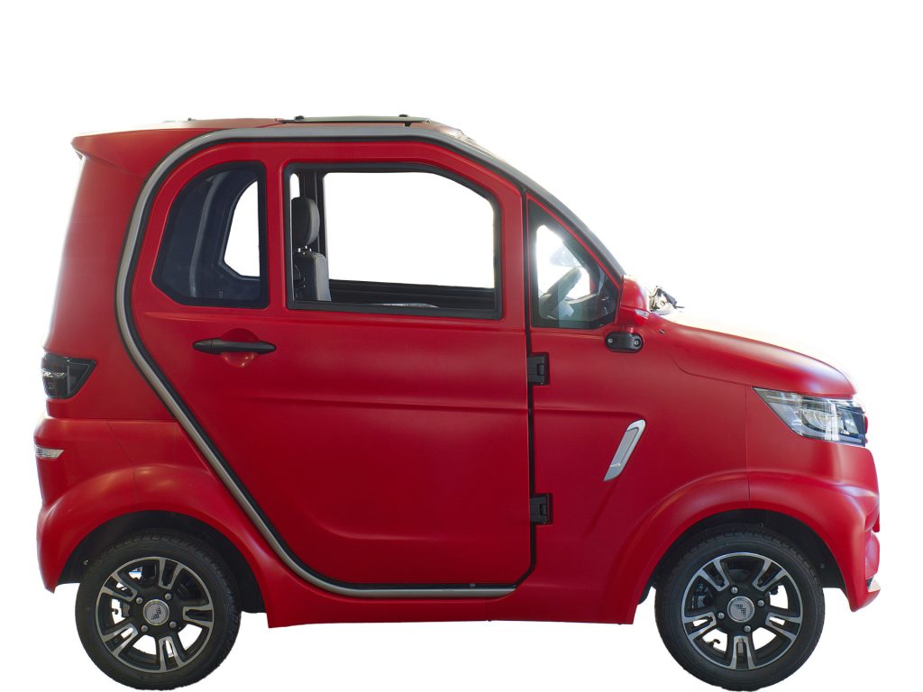 DESIGN LATERALE COMPATTO SCOOTER CABINATO PER ANZIANI E DISABILI ELETTRICO