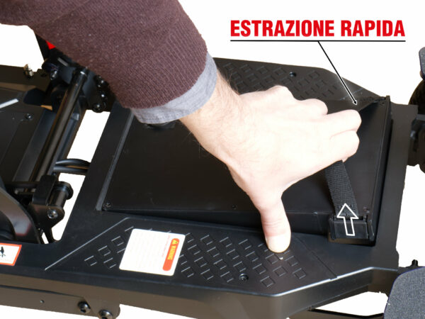 ESTRAZIONE BATTERIA AL LITIO SCOOTER ANZIANI PIEGHEVOLE TRASPORTABILE