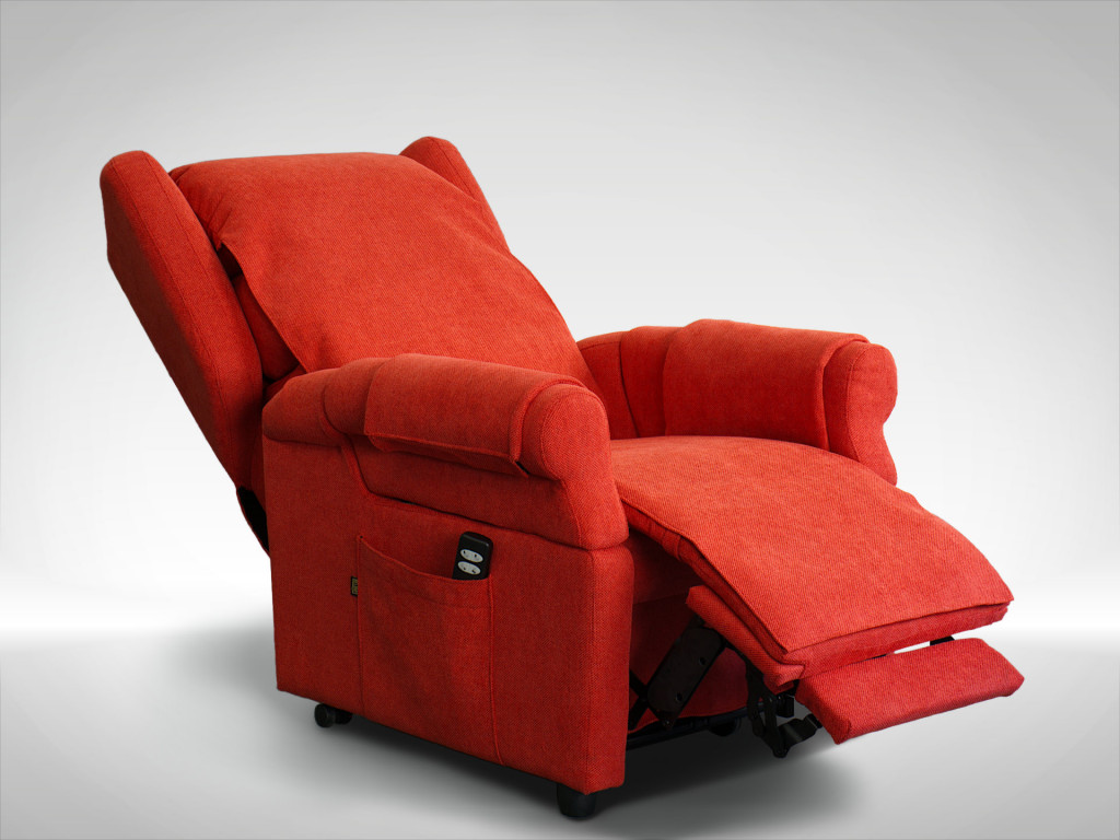 POLTRONA ANTIMACCHIA CON DOPPIA COPERTURA POSIZIONE RELAX