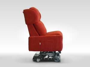 POLTRONA DISABILI 6 MOTORI ELEVATA SENZA BRACCIOLI CON RUOTE INSERITE AFFIANCAMENTO LETTO