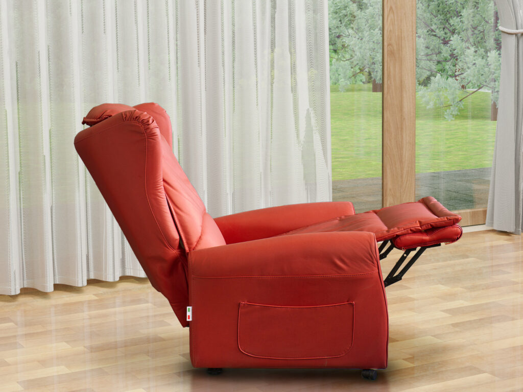 POLTRONA MASSAGGIO SHIATSU RELAX LETTURA GAMBE PIEDI SOLLEVATI