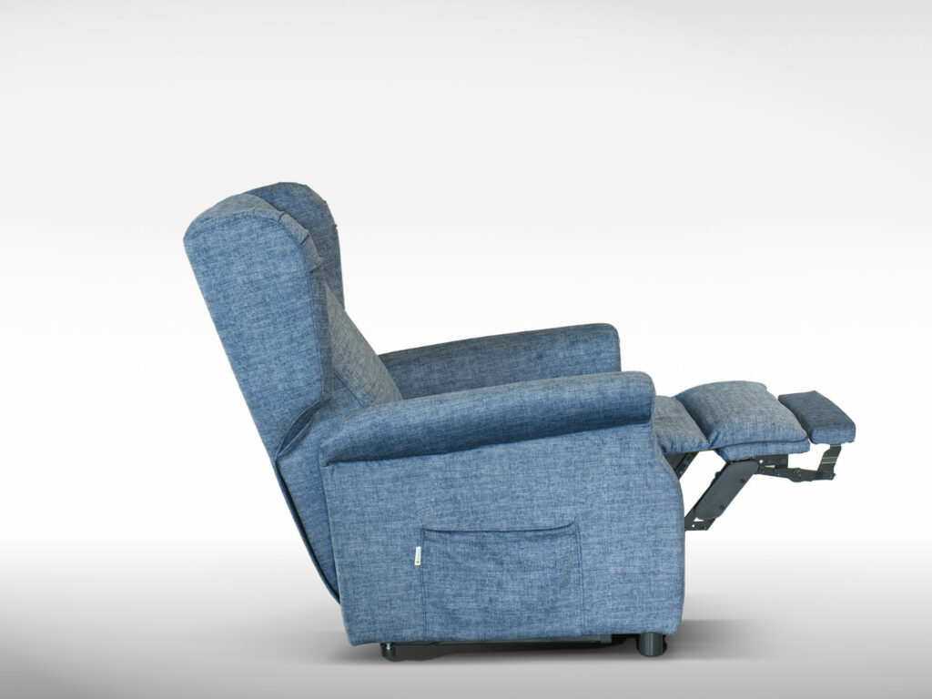 POLTRONA PER ANZIANI VENTILATA POSIZIONE RELAX TV