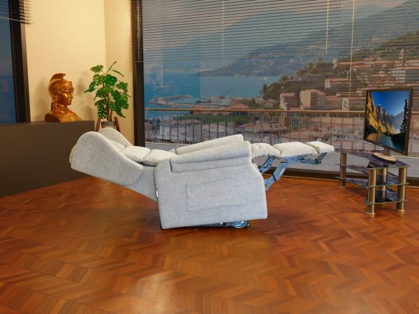 Poltrona disabili anziani extra larga extra lunga in posizione cardio relax zero gravity