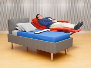 Spostamento persona letto poltrona relax robotica