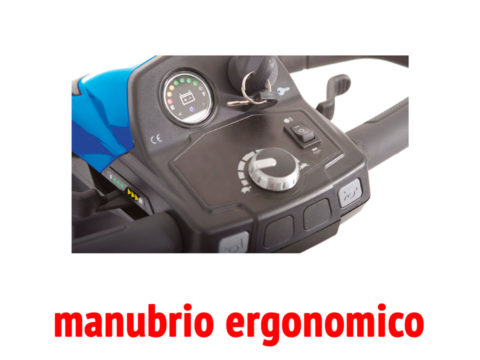 Il comodo manubrio ergonomico dello scooter per anziani disabili Libero LX