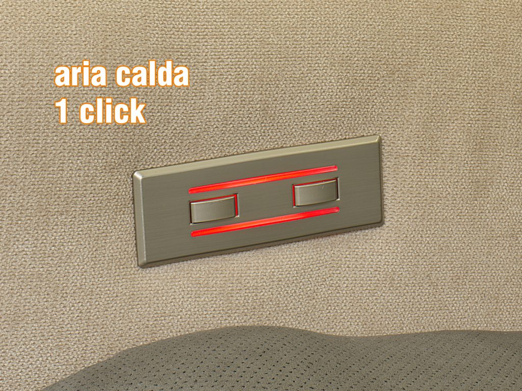 poltrona relax con ventilazione caldo al massimo led acceso 1 click