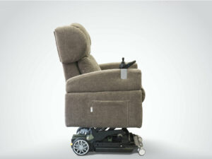 poltrona relax robotica disabili e anziani chiusa in elevazione verticale automatica