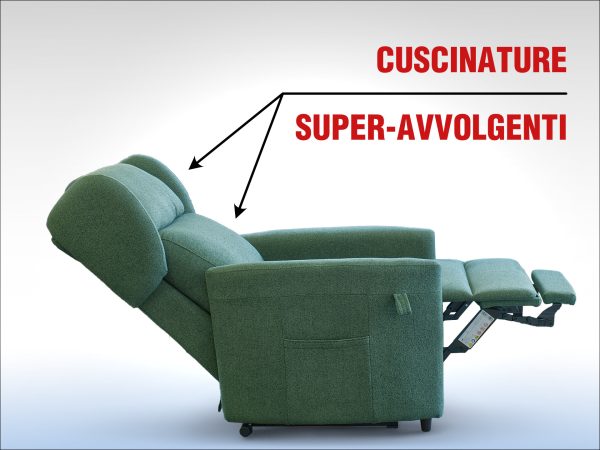 Cuscinature super avvolgenti poltrona con poggiapiedi per anziani in posizione letto relax vista di lato