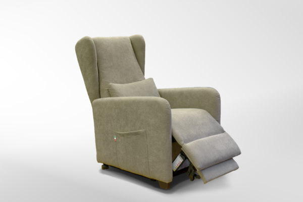 POLTRONA RELAX CON CUSCINO LOMBARE INCORPORATO POLTRONA RELAX CON CUSCINO LOMBARE INCORPORATO