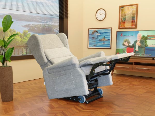 Poltrona relax disabli anziani 7 motori XXL 250 kg XL 200 cm in posizione cardio relax con schienale parzialmente sollevato