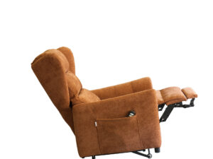 Posizione cardio relax lettura poltrona con tavolino